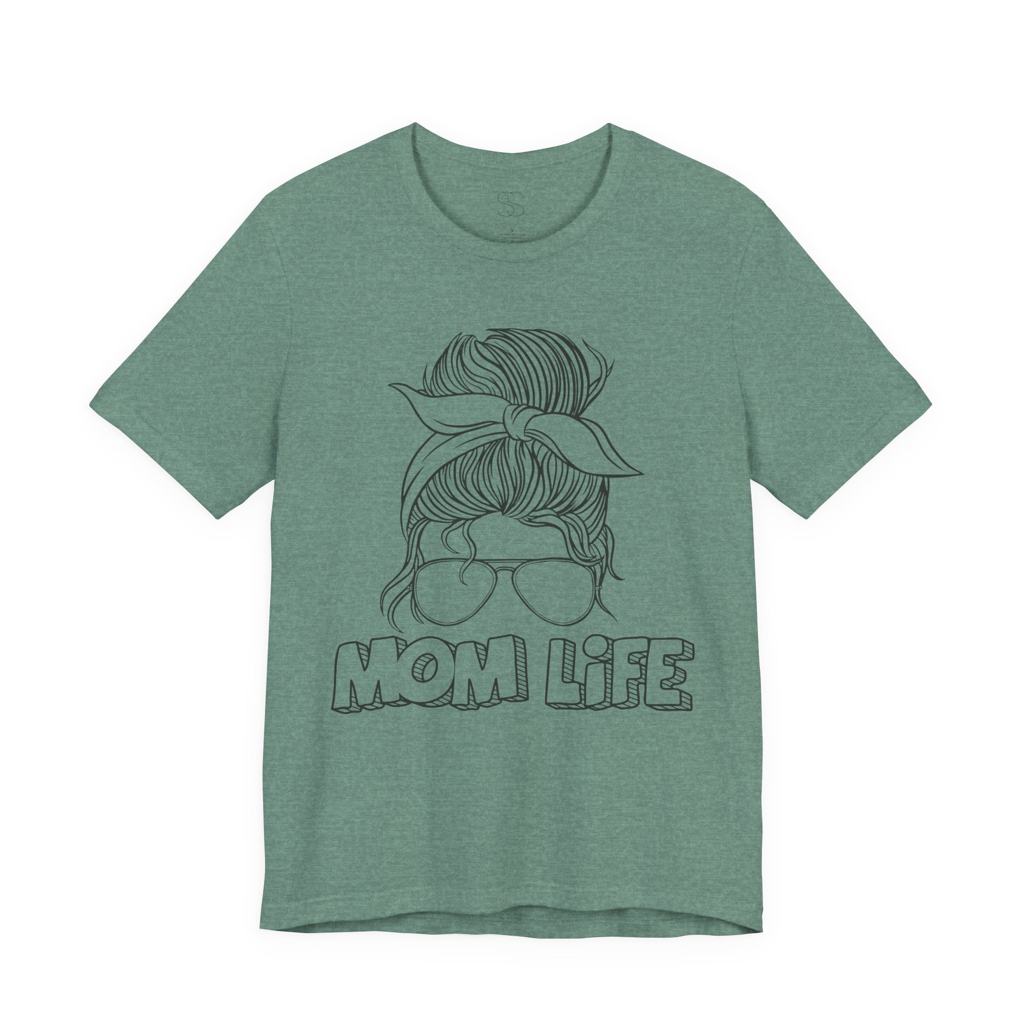Mom Life Graphic Tee – Casual Motherhood T-Shirt with Messy Bun Design