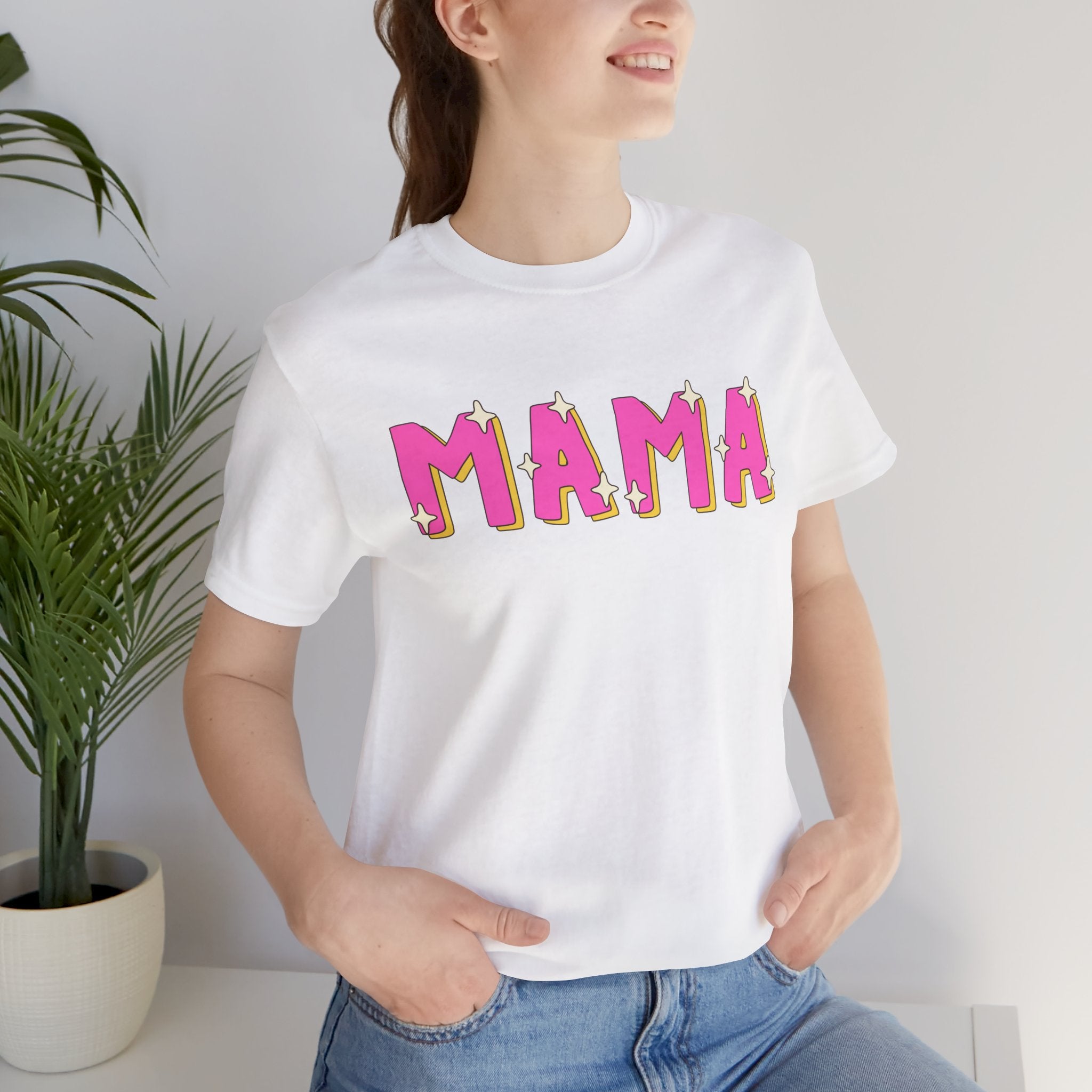 Mama Pink T-Shirt — Cute 'MAMA' Graphic Tee