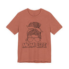 Mom Life Graphic Tee – Casual Motherhood T-Shirt with Messy Bun Design