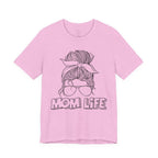 Mom Life Graphic Tee – Casual Motherhood T-Shirt with Messy Bun Design