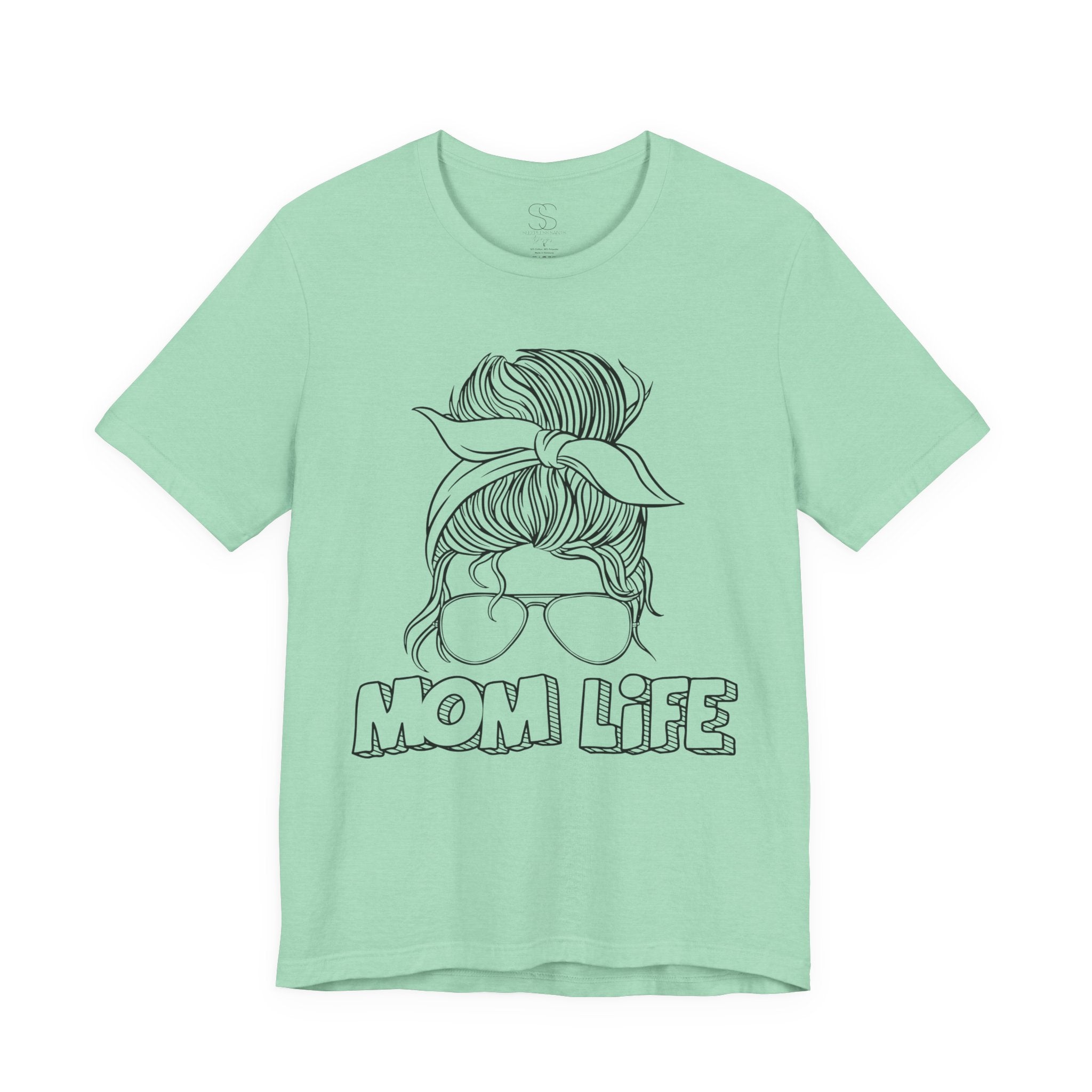 Mom Life Graphic Tee – Casual Motherhood T-Shirt with Messy Bun Design