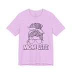Mom Life Graphic Tee – Casual Motherhood T-Shirt with Messy Bun Design