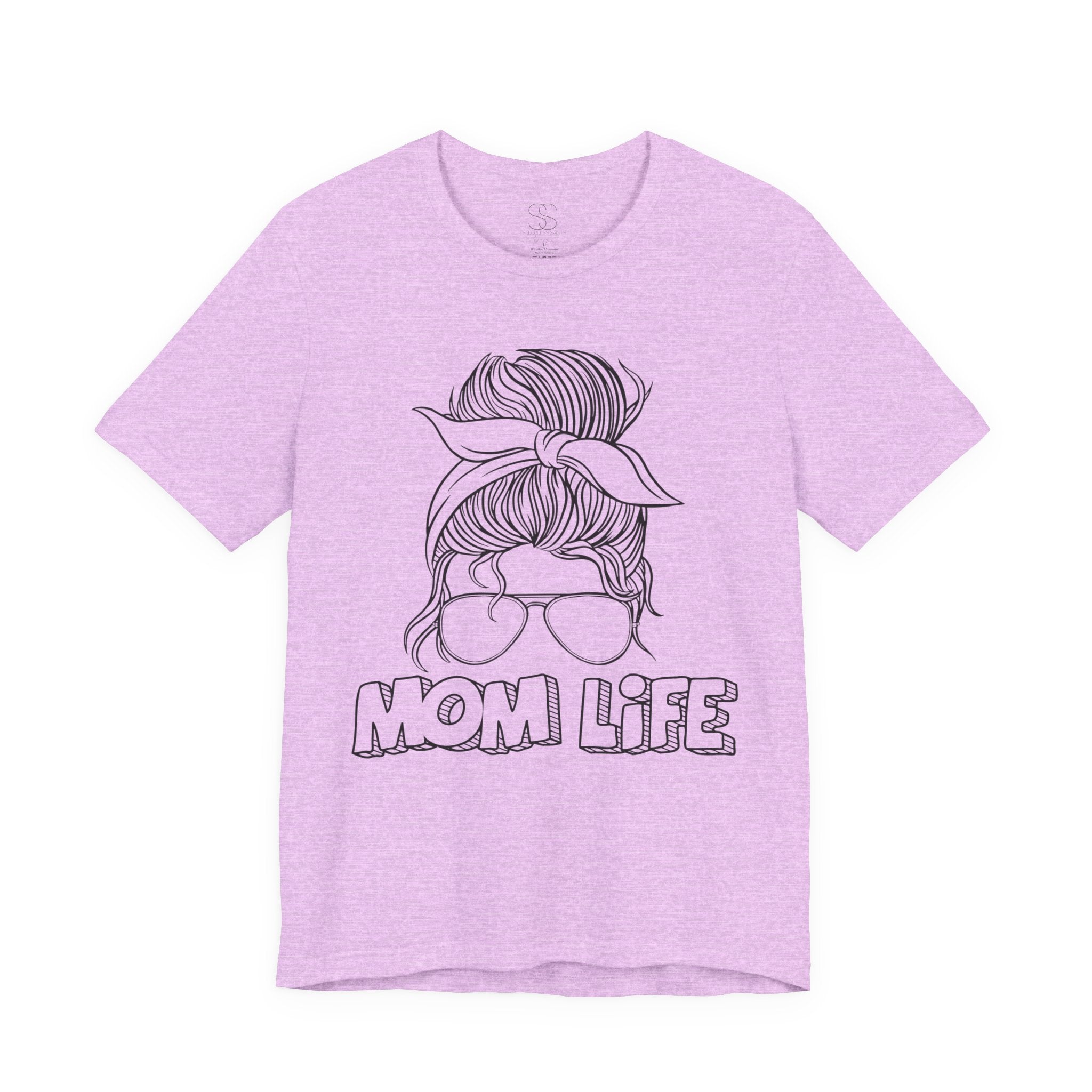 Mom Life Graphic Tee – Casual Motherhood T-Shirt with Messy Bun Design