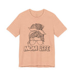 Mom Life Graphic Tee – Casual Motherhood T-Shirt with Messy Bun Design